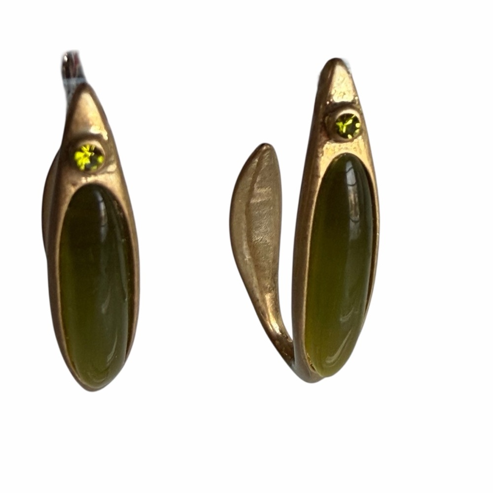 Vintage Kiam Family Gold Tone Green Cabochon Drop Earrings Y2K Designer